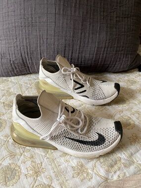 Nike Air Max 270 Flyknit White and Black Sneakers — Women’s 8